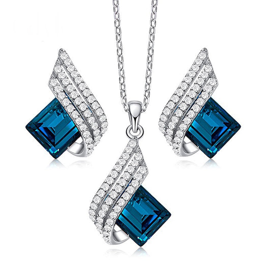 Elegant London Blue Crystal Silver Necklace